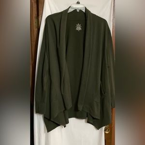 Cuddi Duds: Hunter green oversized fleece wrap/cape thumb holes and side pockets